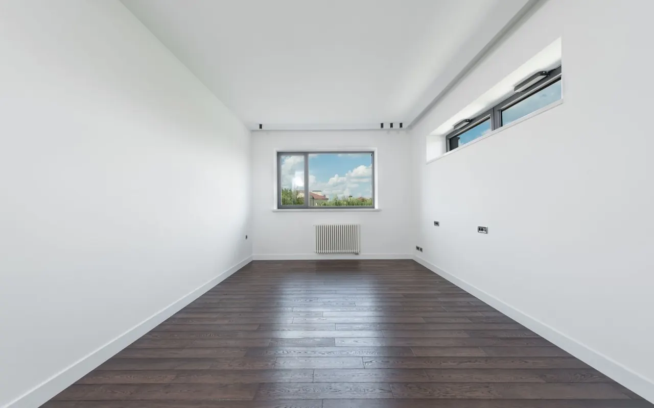 Ambiente vazio de apartamento; fotografia ilustrativa para comparar compra pronta e na planta.