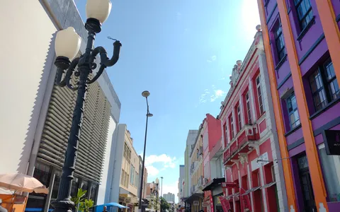 Fachadas e calçadão do Centro Histórico de Florianópolis, em abril de 2023