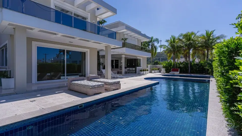 Premier Jurerê Residence Club — Casa de Condomínio em Jurerê Internacional com 9 dormitórios, 1106 m² — foto 1